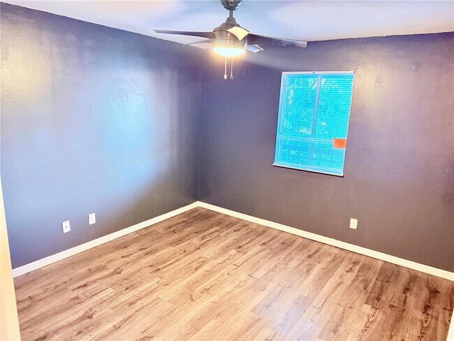 Building Photo - 6519 W Newberry Rd