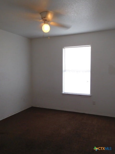 Building Photo - 933 Rosewood Dr