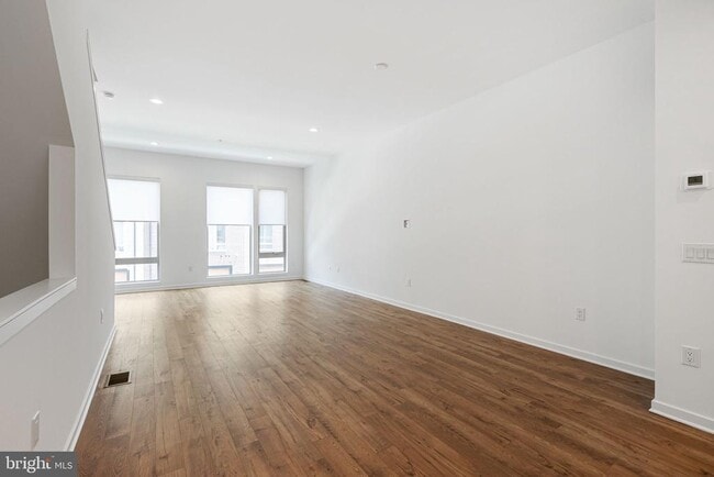 Building Photo - 3126 Pierview Ln