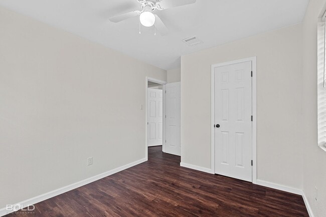 Building Photo - 308 Oregon Ave