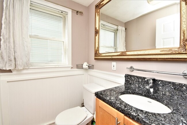 Building Photo - 191 Adams St