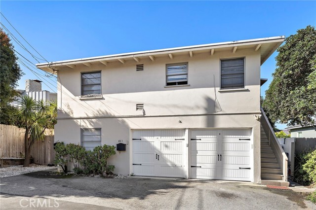 Building Photo - 827 Catalina St