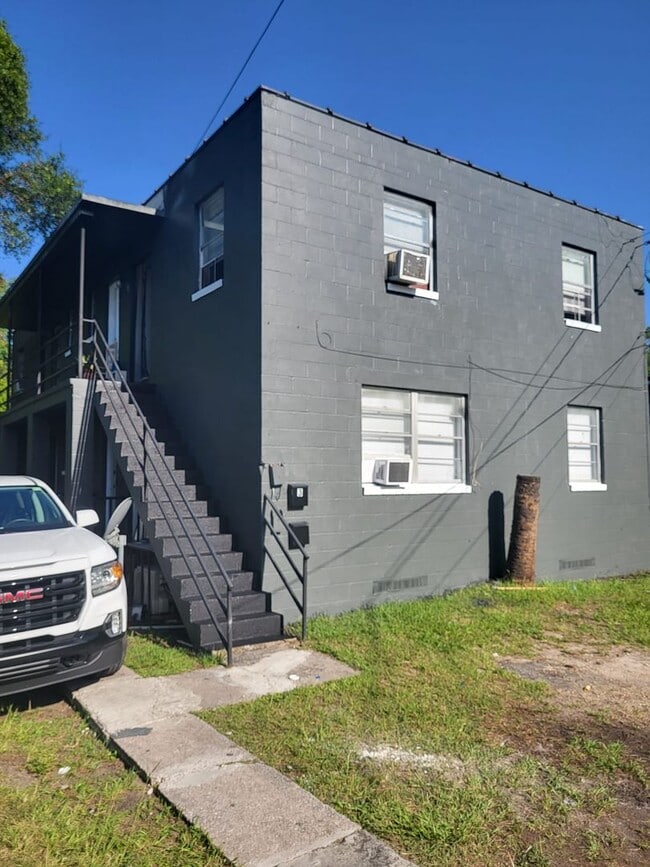 Building Photo - 1364 Harrison St