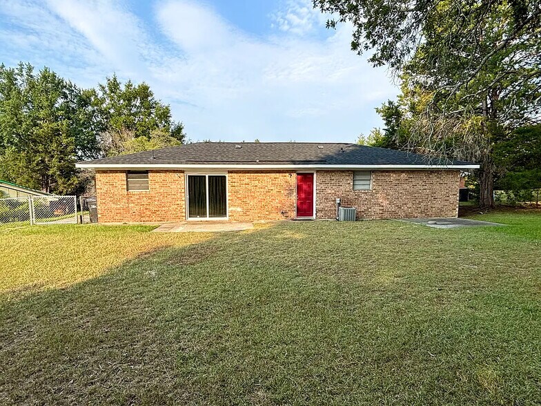 Building Photo - 3602 Kinglet Ct