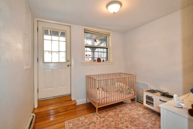 Building Photo - 214 8th St