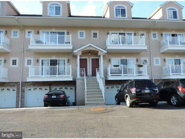 Building Photo - 290 Byberry Rd