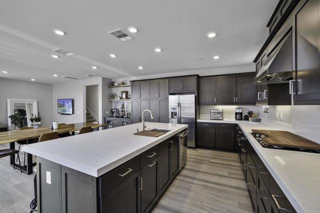 Building Photo - 6691 Encelia Pl