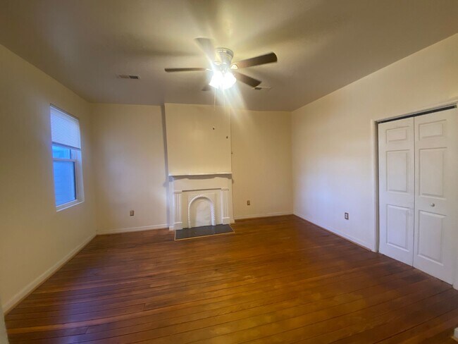 Building Photo - 314 W Leigh St