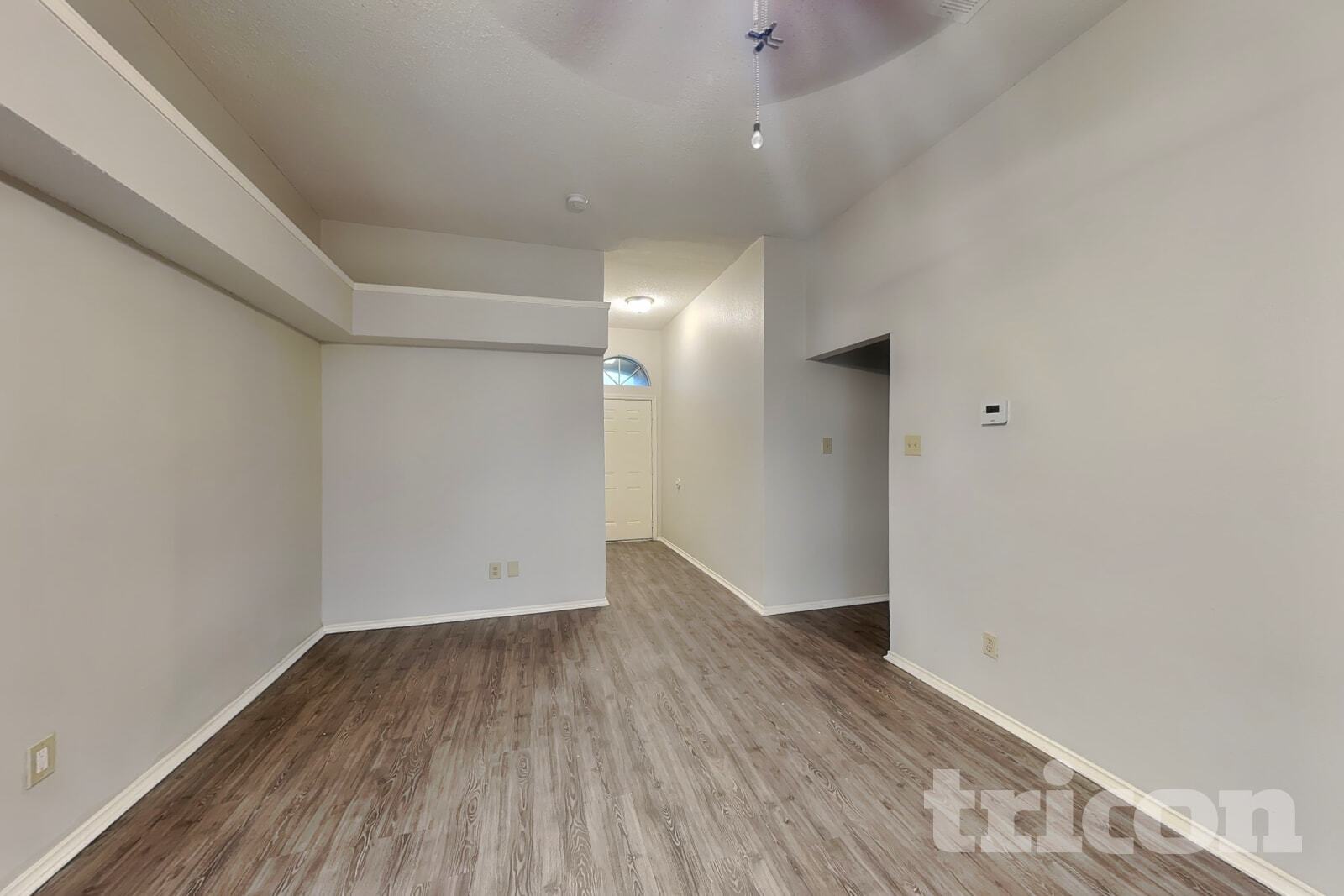 Building Photo - 2851 Linden Ln
