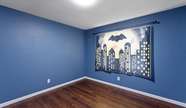 Building Photo - 2714 W Fir St