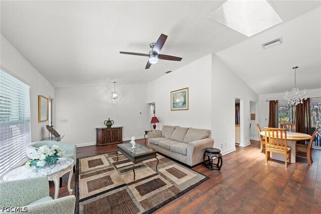 Building Photo - 2317 SW 44th Terrace