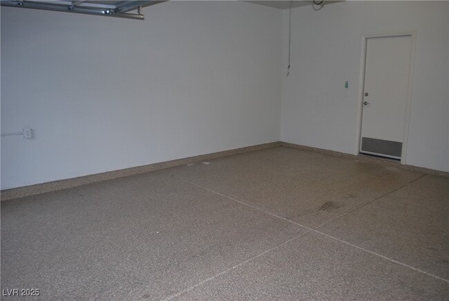 Building Photo - 10031 Cranbrook Falls Ct