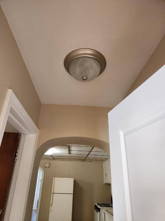 Building Photo - 2120 Highland Ave