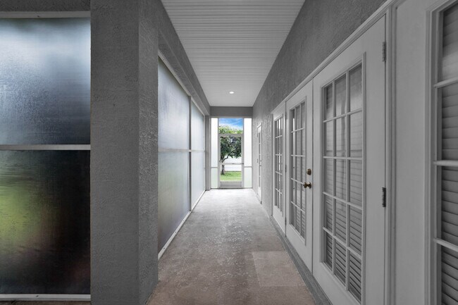 Porch. - 832 Ashton Oaks Cir