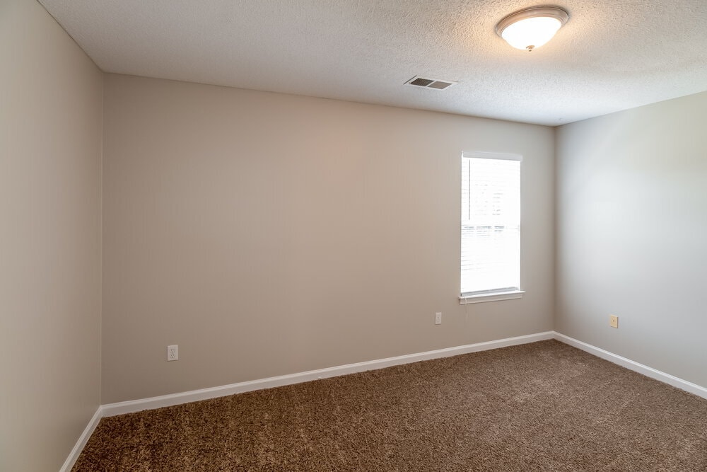Building Photo - 9793 Dogwood Ct E