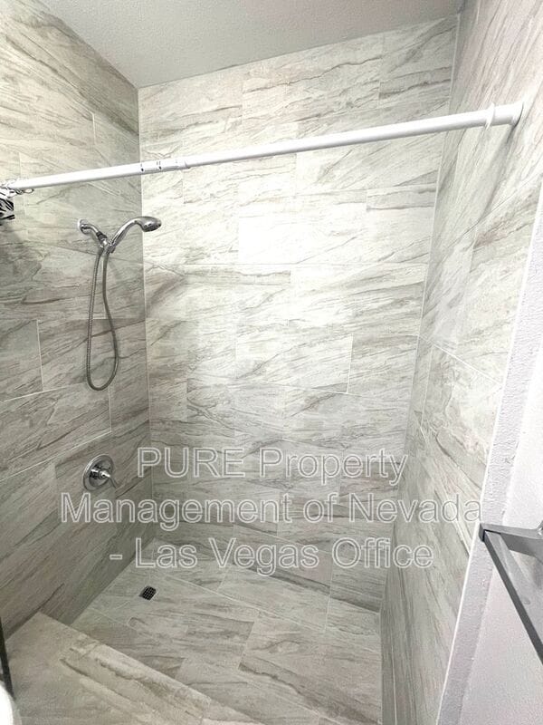 Building Photo - 5934 Via La Contera Dr