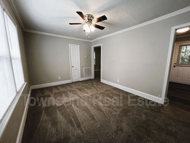 Primary Photo - 217 N Virginia Ave