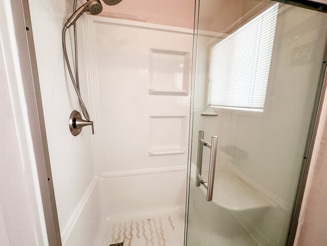 Building Photo - 41026 Gunter Ct