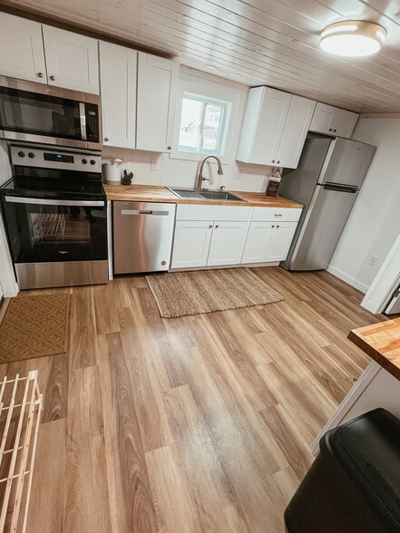 Kitchen Area - 499 Main St