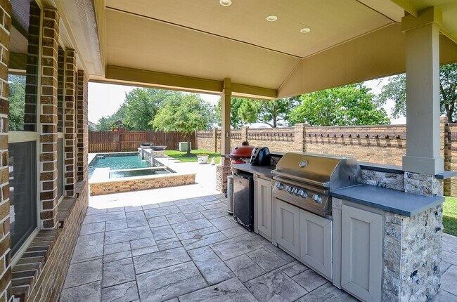 Building Photo - 27522 Blackstone Canyon Ln