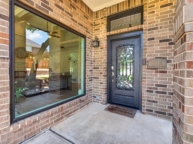 Building Photo - 1515 Mission Hills Ln