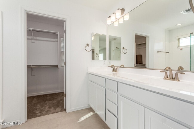 Building Photo - 14643 W Sand Hills Rd