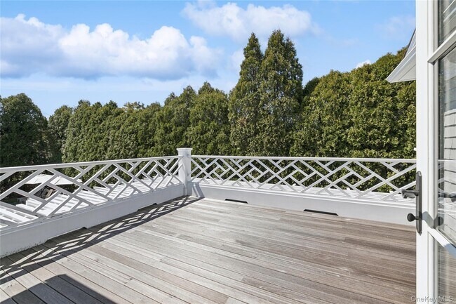 Building Photo - 60 Old Town Crossing