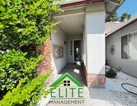 Building Photo - **Stunning Custom Home with Solar and Pool...