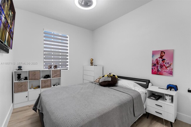 Building Photo - 617 SW 11th St