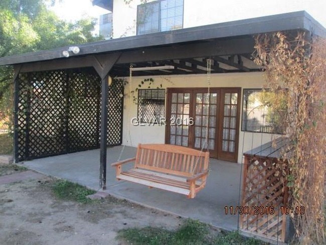 Building Photo - 6352 Sandpiper Way