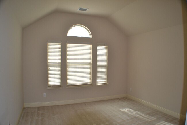 Building Photo - 6 Bed 4 Bath House for Lease - Plano - GOOD LOCATION!