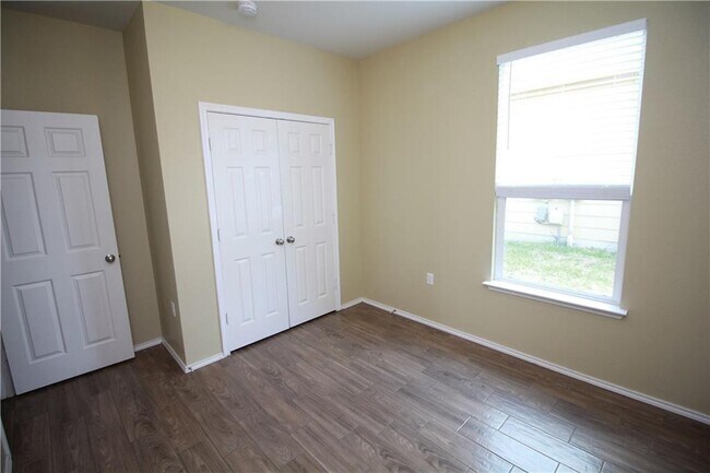 Building Photo - 5704 Knoll Pines Pass