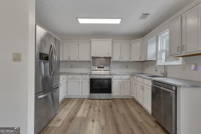 Building Photo - 78 Standing Rock Rd