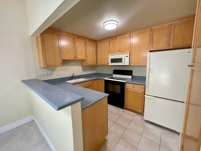 Building Photo - 5470 Baltimore Dr