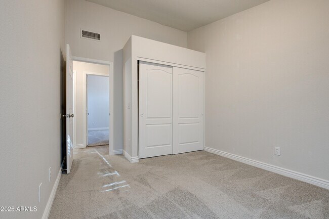 Building Photo - 9859 W Potter Dr