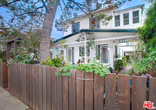 Primary Photo - 426 Rialto Ave