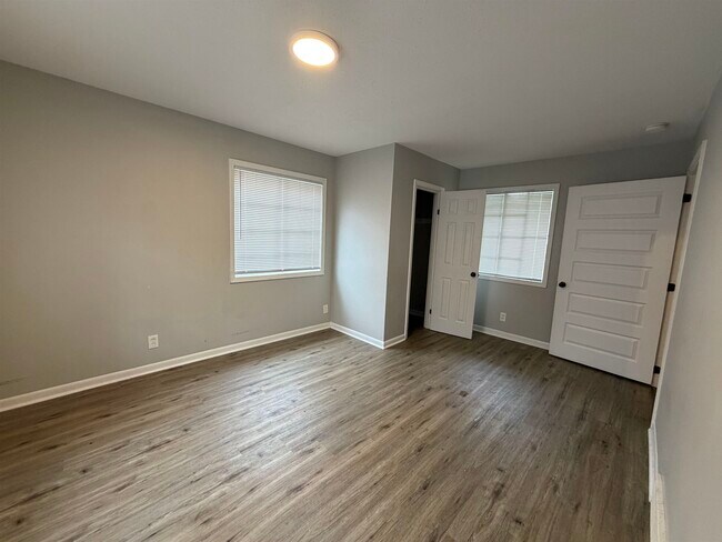 Building Photo - 4073 Arrowhead Rd