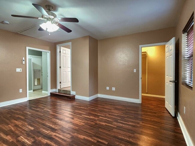 Building Photo - 4629 SW 57th Dr