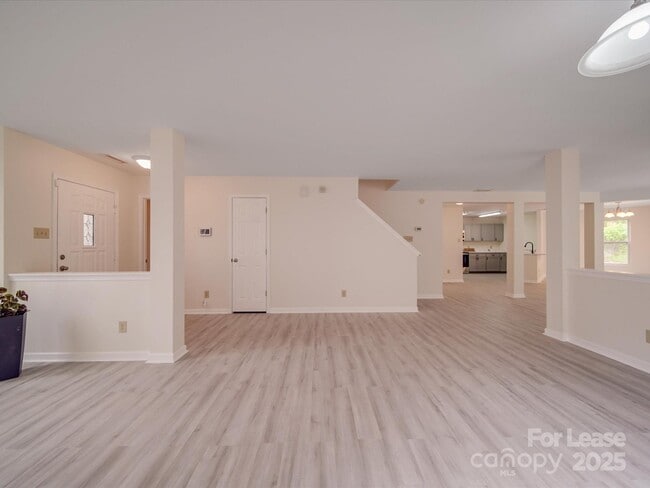 Building Photo - 3227 Deshler Morris Ln