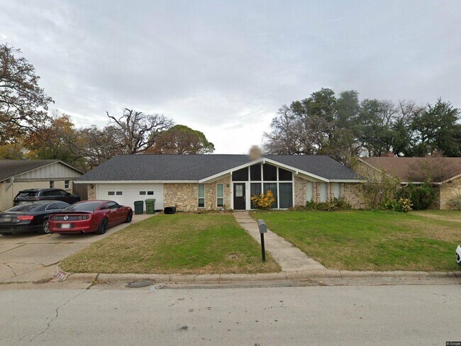 Primary Photo - 228 Plainview Dr