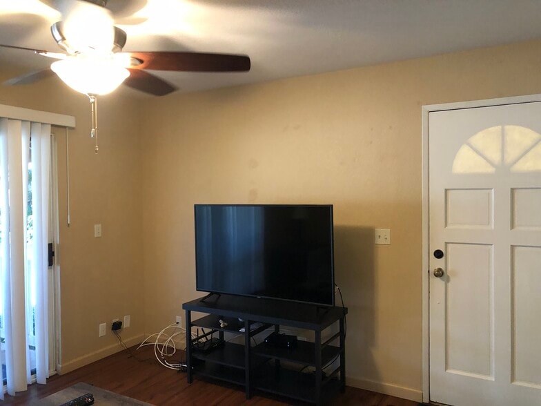 Building Photo - 480 Kenolio Rd