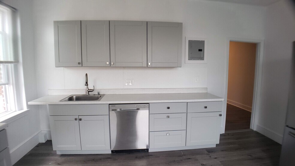 Building Photo - 25 Chester St