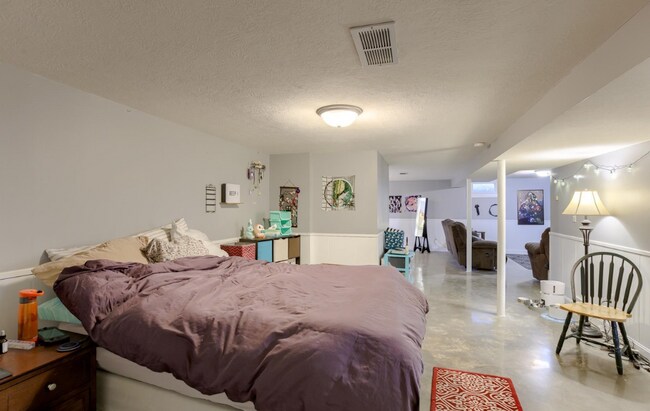 Building Photo - 706 N 72nd St