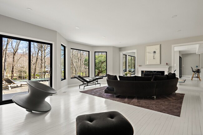 Building Photo - 95 Louises Ln