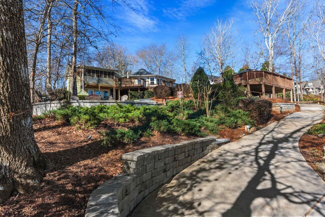 Building Photo - 124 Hoot Owl Ln