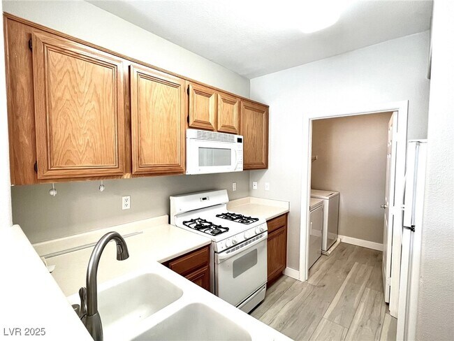 Building Photo - 7135 S Durango Dr