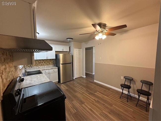 Building Photo - 3335 Ipswich Ln