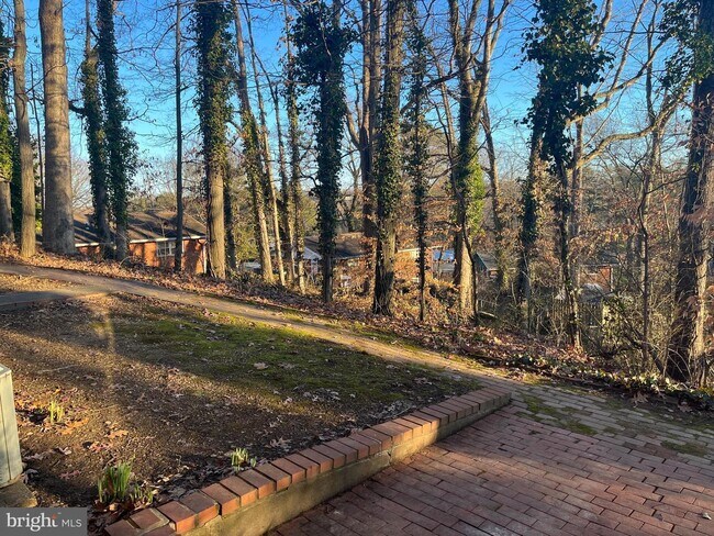 Building Photo - Discover the charm of this exquisite two-level home