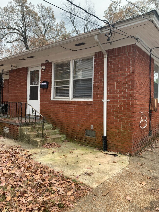 Building Photo - Cozy 2 Bedroom Apartment with 800 sqft in Jonesboro, AR - A Must-See Rental Property!