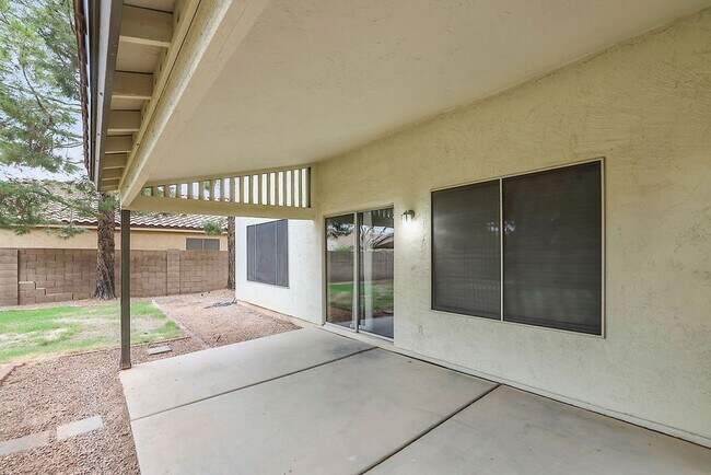 Building Photo - Perfect Gilbert Location